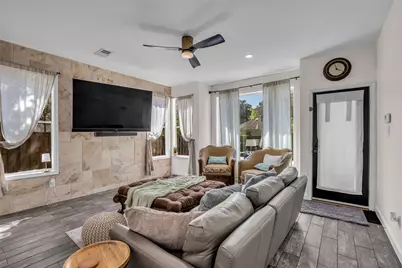 55 S Bethany Bend Circle S, The Woodlands, TX 77382 - Photo 9