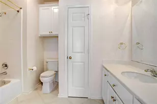 2710 St Annes Dr, Sugar Land, TX 77479 - Photo 23