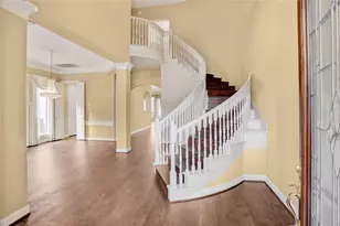 2710 St Annes Dr, Sugar Land, TX 77479 - Photo 3