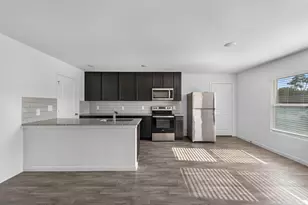 12998 Sorrento Bay Dr, Willis, TX 77318 - Photo 13