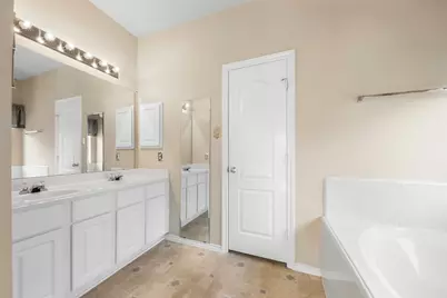 1839 Manor Drive, Baytown, TX 77521 - Photo 13