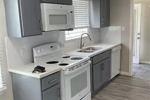 2023 Antoine Dr, Houston, TX 77055 - Photo 3