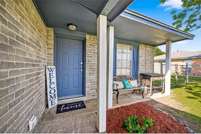 229 Austin Street, Angleton, TX 77515 - Photo 3