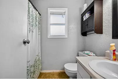 229 Austin Street, Angleton, TX 77515 - Photo 23