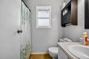 229 Austin St, Angleton, TX 77515 - Photo 23