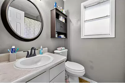 229 Austin Street, Angleton, TX 77515 - Photo 27