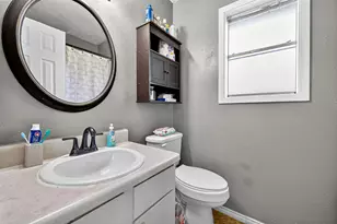 229 Austin St, Angleton, TX 77515 - Photo 27