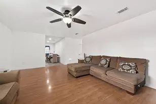 229 Austin St, Angleton, TX 77515 - Photo 9