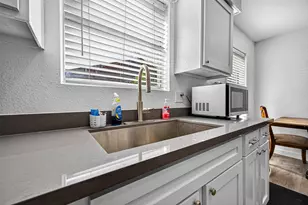 229 Austin St, Angleton, TX 77515 - Photo 15