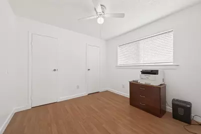 229 Austin Street, Angleton, TX 77515 - Photo 21