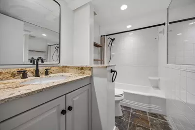 3131 Southwest Freeway #C26, Houston, TX 77098 - Photo 11