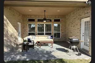 2714 White Falls Dr, Pearland, TX 77584 - Photo 11