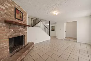 6375 S Briar Bayou Dr, Houston, TX 77072 - Photo 9