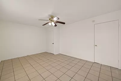 6375 S Briar Bayou Drive, Houston, TX 77072 - Photo 21