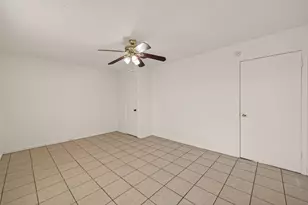 6375 S Briar Bayou Dr, Houston, TX 77072 - Photo 21