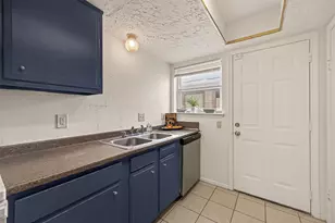 6375 S Briar Bayou Dr, Houston, TX 77072 - Photo 13