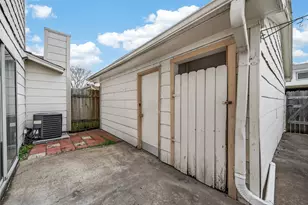 6375 S Briar Bayou Dr, Houston, TX 77072 - Photo 33