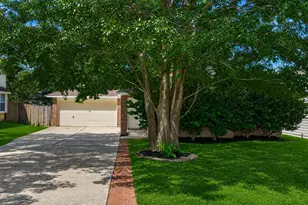 14089 Broken Arrow Dr, Willis, TX 77378 - Photo 3