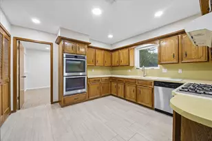 1307 Southern Hills Rd, Kingwood, TX 77339 - Photo 9