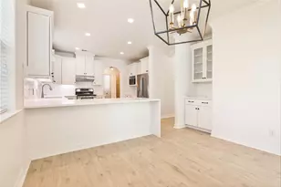 979 W 43rd St, Houston, TX 77018 - Photo 19