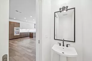 1711 Allen Pkwy, Houston, TX 77019 - Photo 9