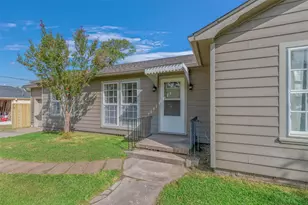 1113 Felder St, Navasota, TX 77868 - Photo 3