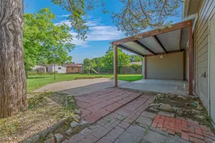1113 Felder St, Navasota, TX 77868 - Photo 19