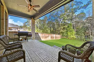 128 Yellow Perch Wy, Conroe, TX 77318 - Photo 3