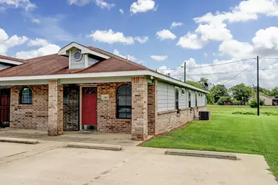 330 6th Street, Hempstead, TX 77445 - Photo 1