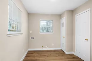 4717 Pickfair St, Houston, TX 77026 - Photo 25