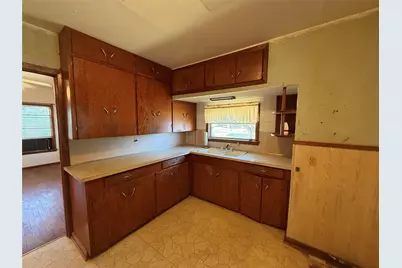 303 5th Street, Louise, TX 77455 - Photo 9