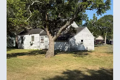 303 5th Street, Louise, TX 77455 - Photo 27
