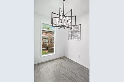 11823 S Willow Circle, Houston, TX 77071 - Photo 13