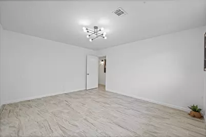 11823 S Willow Circle, Houston, TX 77071 - Photo 25