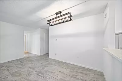 11823 S Willow Circle, Houston, TX 77071 - Photo 9