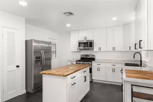 1506 14th Ave N, Texas City, TX 77590 - Photo 3