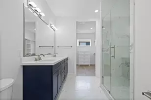 1221 W 16th St, Houston, TX 77008 - Photo 9