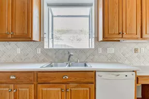 7903 S Wellington Ct, Houston, TX 77055 - Photo 13