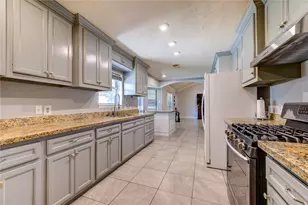 12803 Louisville St, Houston, TX 77015 - Photo 9