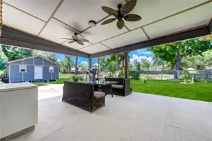 12803 Louisville St, Houston, TX 77015 - Photo 7