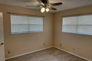 60 Tarpon St, Bayou Vista, TX 77563 - Photo 9