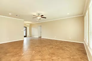 238 Creekside Ln, Lake Jackson, TX 77566 - Photo 7