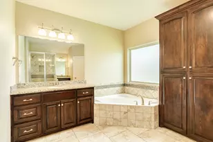 238 Creekside Ln, Lake Jackson, TX 77566 - Photo 15