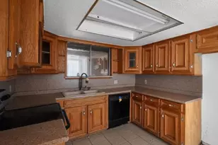 11831 Bee Ln, Houston, TX 77067 - Photo 7