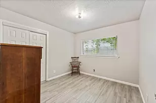 12118 Quail Hollow Ln, Pinehurst, TX 77362 - Photo 11