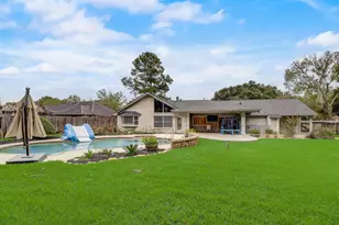 705 Balmoral Ct, Friendswood, TX 77546 - Photo 25