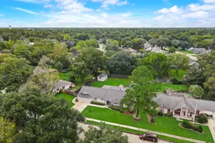 705 Balmoral Ct, Friendswood, TX 77546 - Photo 29