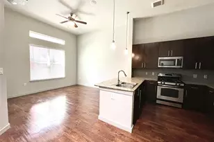 2525 McCue St Rd, Houston, TX 77056 - Photo 1