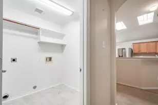 8402 Coleus Ln, Baytown, TX 77521 - Photo 31