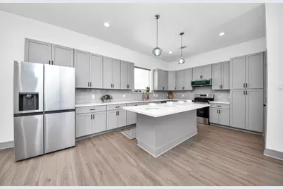 926 N Victory Drive, Houston, TX 77088 - Photo 17